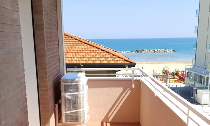 Viserbella Apartment | Homerez - Beautiful appartement for 6 ppl. with sea view and balcony at Viserba