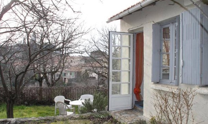 Reillanne House | Homerez - Beautiful house for 6 ppl. with garden and terrace at Reillanne