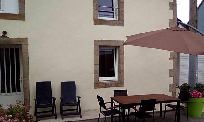 Cast House | Homerez - Beautiful house for 4 ppl. with terrace at Cast