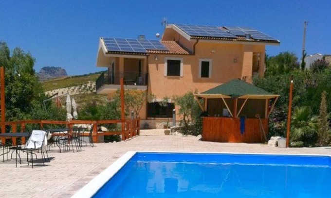 Bompensiere Villa | Homerez - Big villa for 11 ppl. with swimming-pool and terrace at Bompensiere