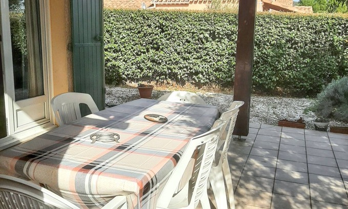 Eyguieres House | Homerez - Charming House in Eyguières with a Shared Pool