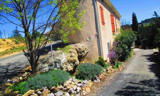 Tournissan House | Homerez - Charming Countryside House in Tournissan with Large Garden