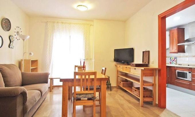 La Goleta Apartment | Homerez - Comfortable Apartment in Málaga
