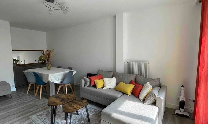 Les Hautes Noues Apartment | Homerez - Flat in Villiers-sur-Marne