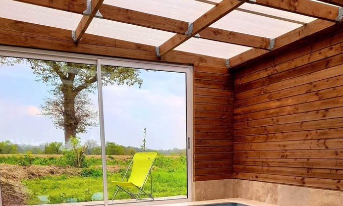 La Chapelle-Achard House | Homerez - House 15 km away from the beach for 2 ppl. with shared pool and garden