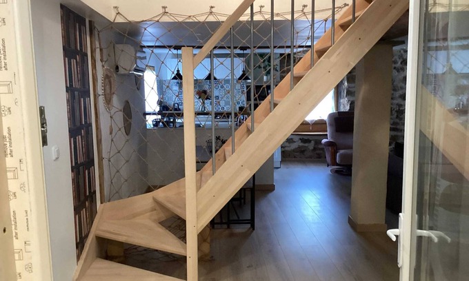 Saint-Romain House | Homerez - House in Saint-Romain.