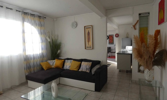 Fort-de-France Apartment | Homerez - Modern Apartment in Fort-de-France 70 m² - Private Garden