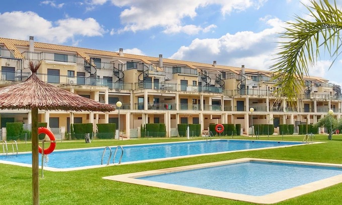 San Jorge Apartment | Homerez - Modern Apartment in Castellón, 55m² + Pool