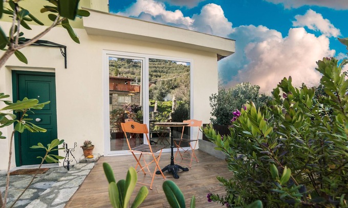 Borganzo Apartment | Homerez - Nice appartement 5 km away from the beach with shared pool and jacuzzi
