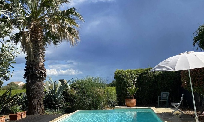 Gallician House | Homerez - Nice house for 6 ppl. with shared pool and terrace at Vauvert