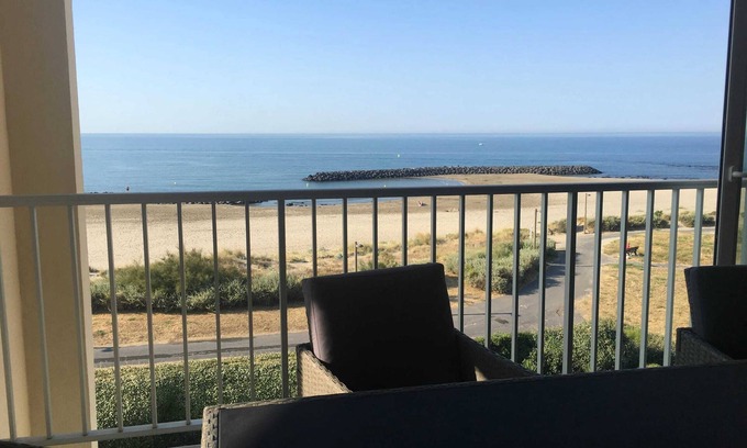 Cap d'Agde Apartment | Homerez - Spacious Apartment in Cap d'Agde - Sea View