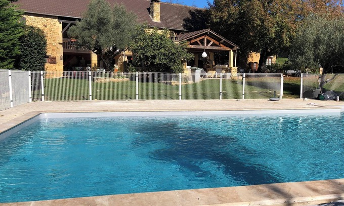 Proissans Villa | Homerez - Spacious villa in Proissans with private pool
