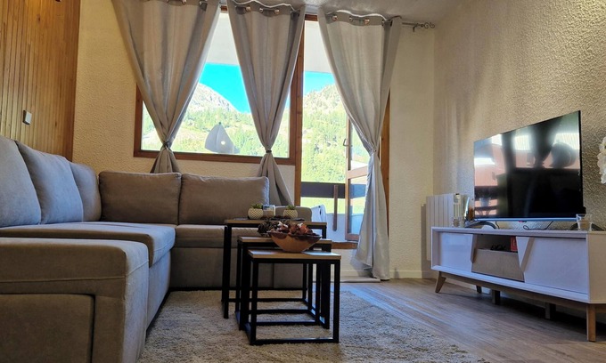 Isola Apartment | Homerez - Studio, mountain view, Isola.