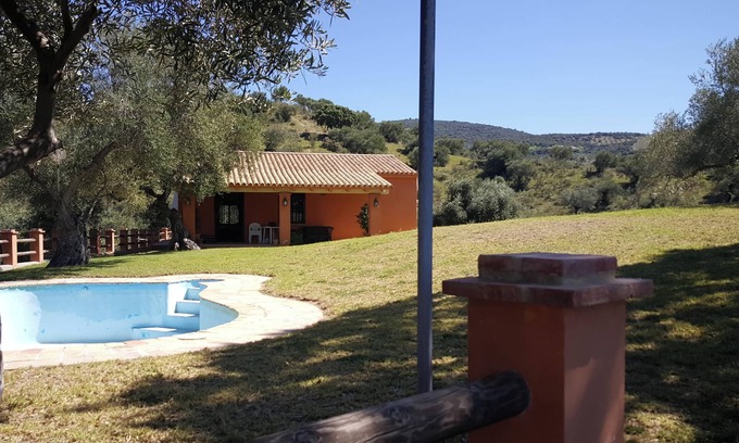 Puerto Serrano Villa | Homerez - Villa in Puerto Serrano