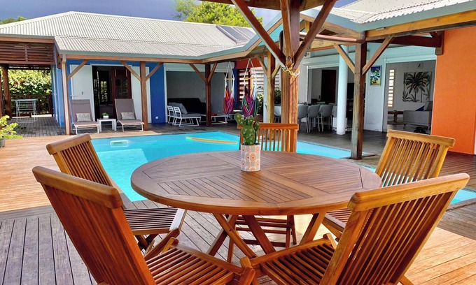 Saint-Francois Villa | Homerez - Villa in Saint-François