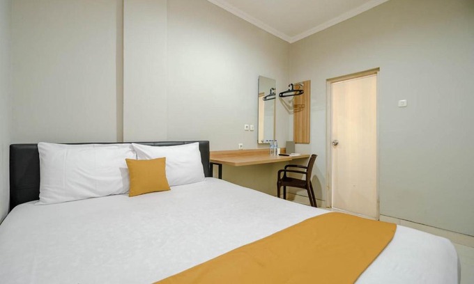 Anyer Hotel | Homestay E Rahayu Anyer RedPartner