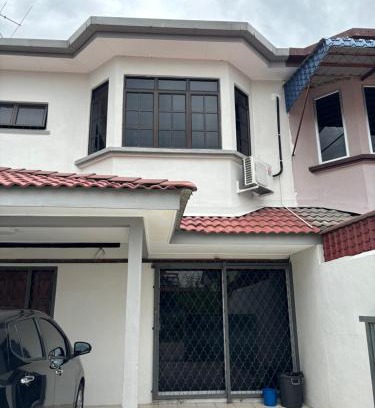 Taman Cahaya Tasek House | Homestay Hajrah