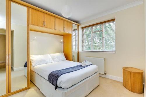 Thamesfield House | Homestay in city of London - Putney