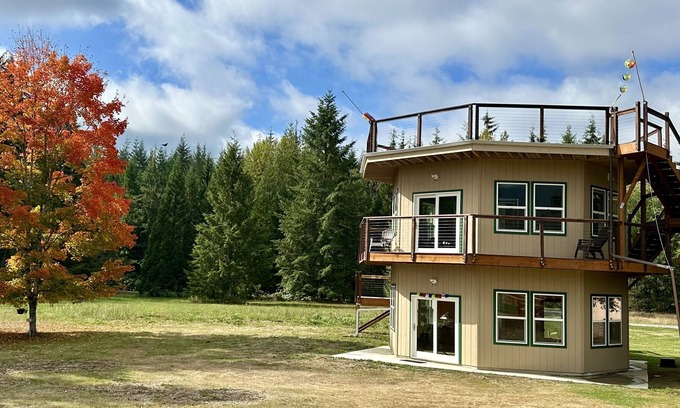Lime Kiln House | Homesteaders Guest House PNW homebase for your Mountain Loop adventures.