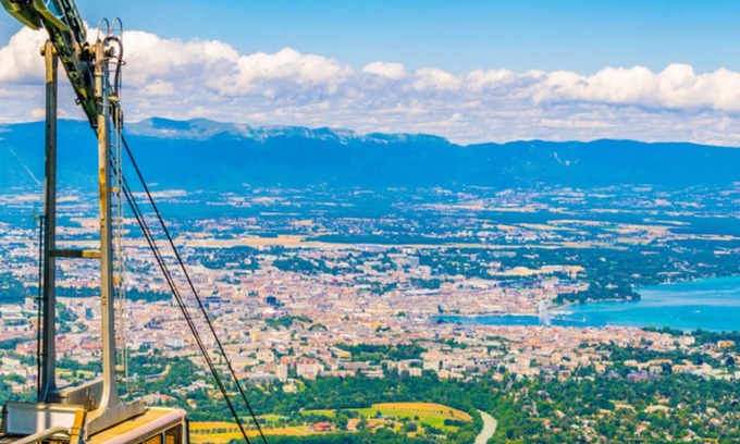 Annemasse Apartment | Homey Cute - Parking/Downtown/Close to Geneva
