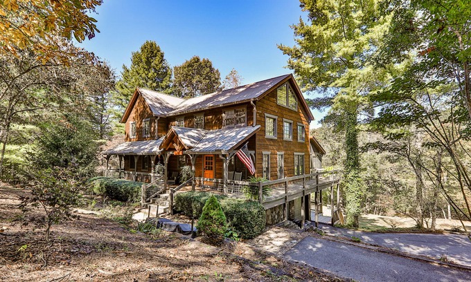 Young Harris Cabin | Homey riverfront cabin with hot tub, grill, wood fireplace, AC, & scenic views