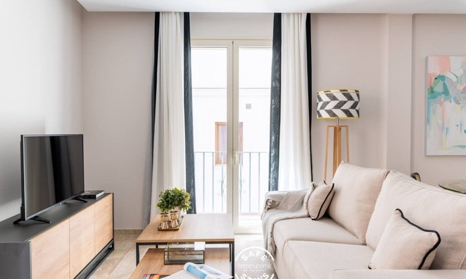 Encarnacion-Regina Apartment | Hommyhome Vera Cruz 101