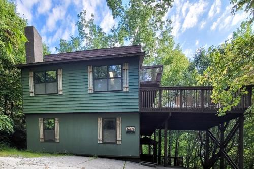 Chalet Village House | Honey Bear Hideout