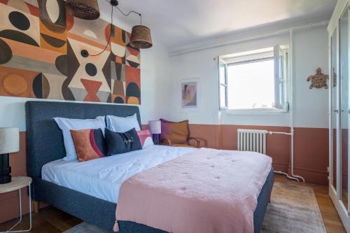 2nd Arrondissement Apartment | HONORÊ SUITE CASAMANCE