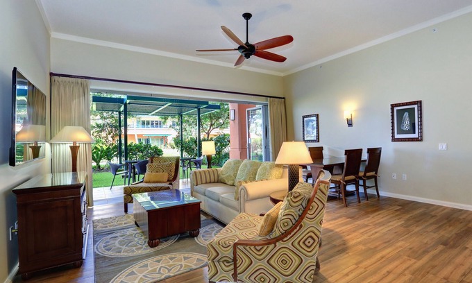 Honokowai Condo | Honua Kai Ground Floor # K103 - 2 bed/2 bath interior courtyard -view of ocean