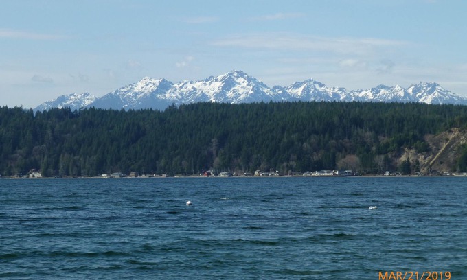 Belfair House | Hood Canal Waterfront - deck overlooking water