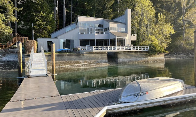 Belfair House | Hood Canal waterfront oasis with deep water dock