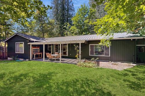 Welches House | Hood Hideout