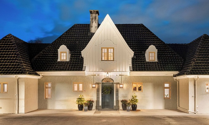 Fana House | Hop Luxury Villa. A blend of exclusivity and comfort.