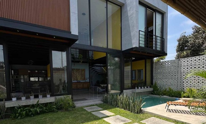 Salas House | HOP MANGO exclusiva casa de campo