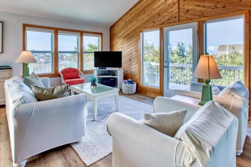 Brigands' Bay House | Horizon House 405