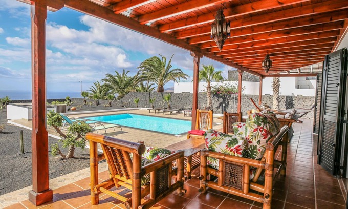 Macher House | Horizon Luxury - A peaceful oasis with private pool, gardens and stunning views