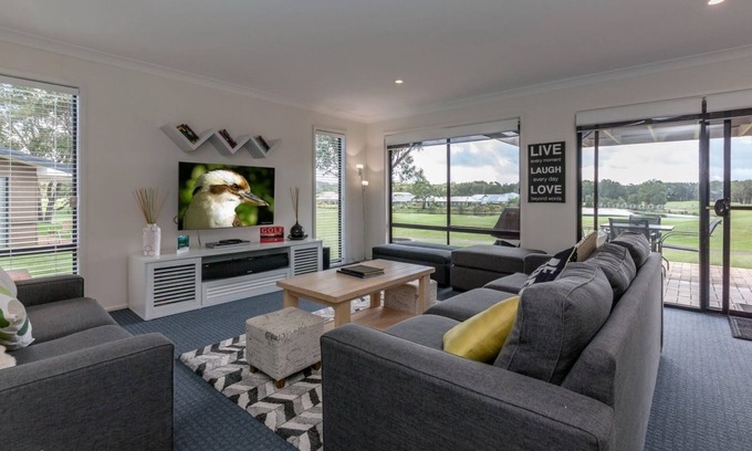 Salamander Bay Villa | Horizons Golf Club, Villa 124 - Stay right on the golf course!