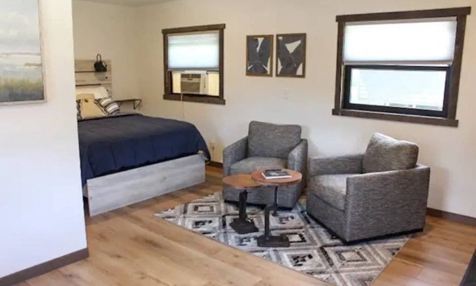 Rapid City Cabin | Horse Creek Resort - Cabin 3