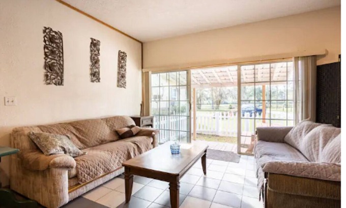 Fellowship House | Horse Farm Private Apt Allow Pets Great View Peaceful