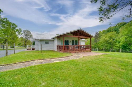 Crossville House | Horse-Friendly Crossville Home! Golf, Hike and More!