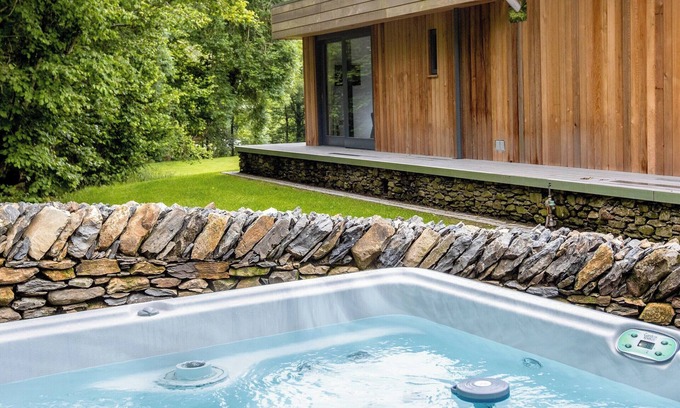 Low Newton Cottage | Horse Spout is close to the beautiful South Lakes villages of Cartmel, Newby Bridge & Backbarrow.