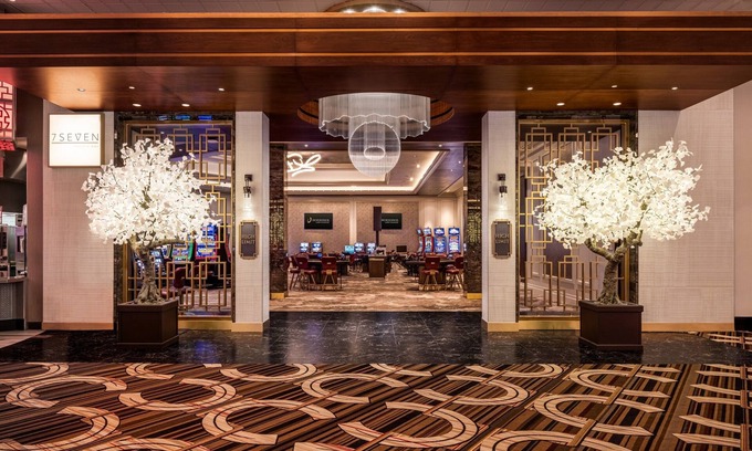 Westlake Hotel | Horseshoe Lake Charles - A Caesars Rewards Destination