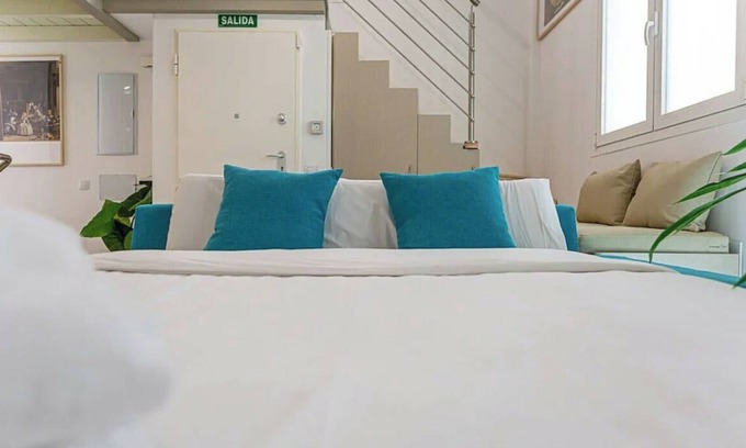 Hortaleza Condo | Hortaleza 2BR Loft Close to Metro