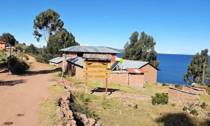 Llachon Hotel | HOSPEDAJE-RESTAURANTE TITICACA
