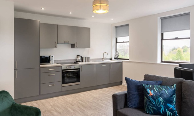 Taunton Apartment | Host Stay 52 Waterside Place