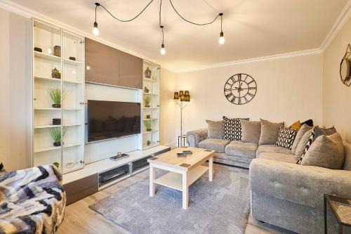 Whitby House | Host & Stay - Eskdale Escape