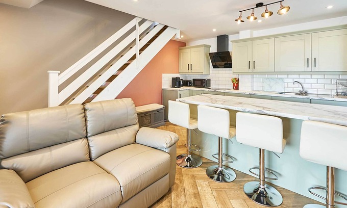 Dartford House | Host & Stay | Knights Manor Way