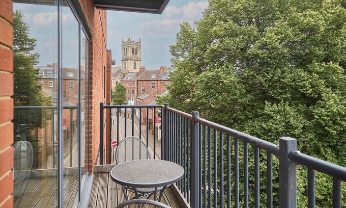 Worcester Apartment | Host & Stay | Newport House Apartment