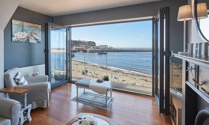 Whitby House | Host & Stay | No 3 Sandside