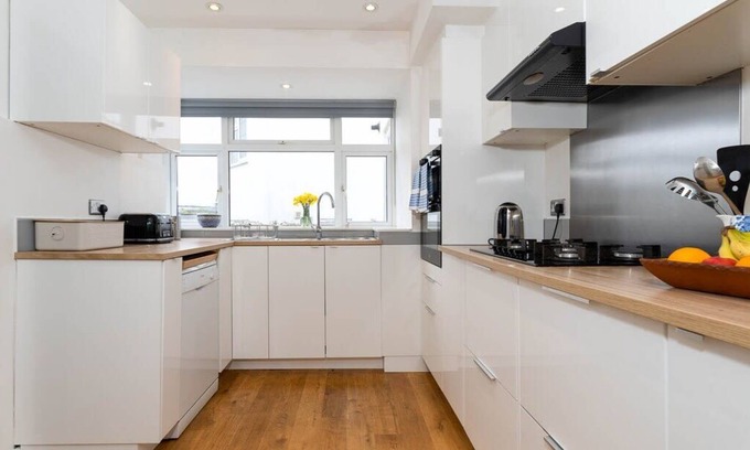 Patcham House | Host & Stay | Overhill House